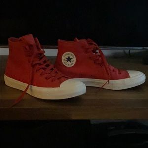 Converse salsa red
